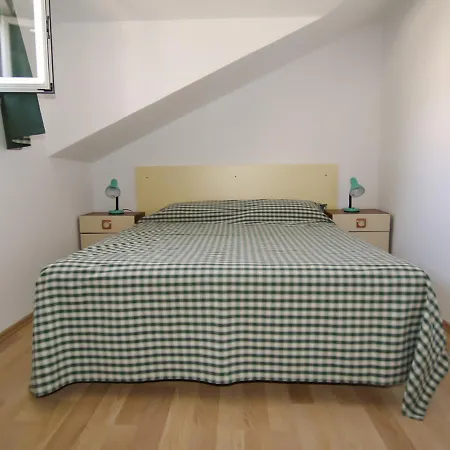 Mariolina Rovenska Apartment